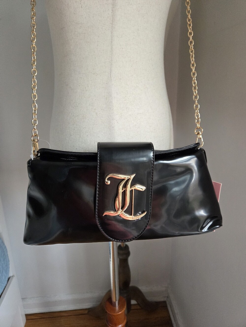 Juicy Couture Black Patent Shoulder Bag with Gold Chain and Logo Plaque